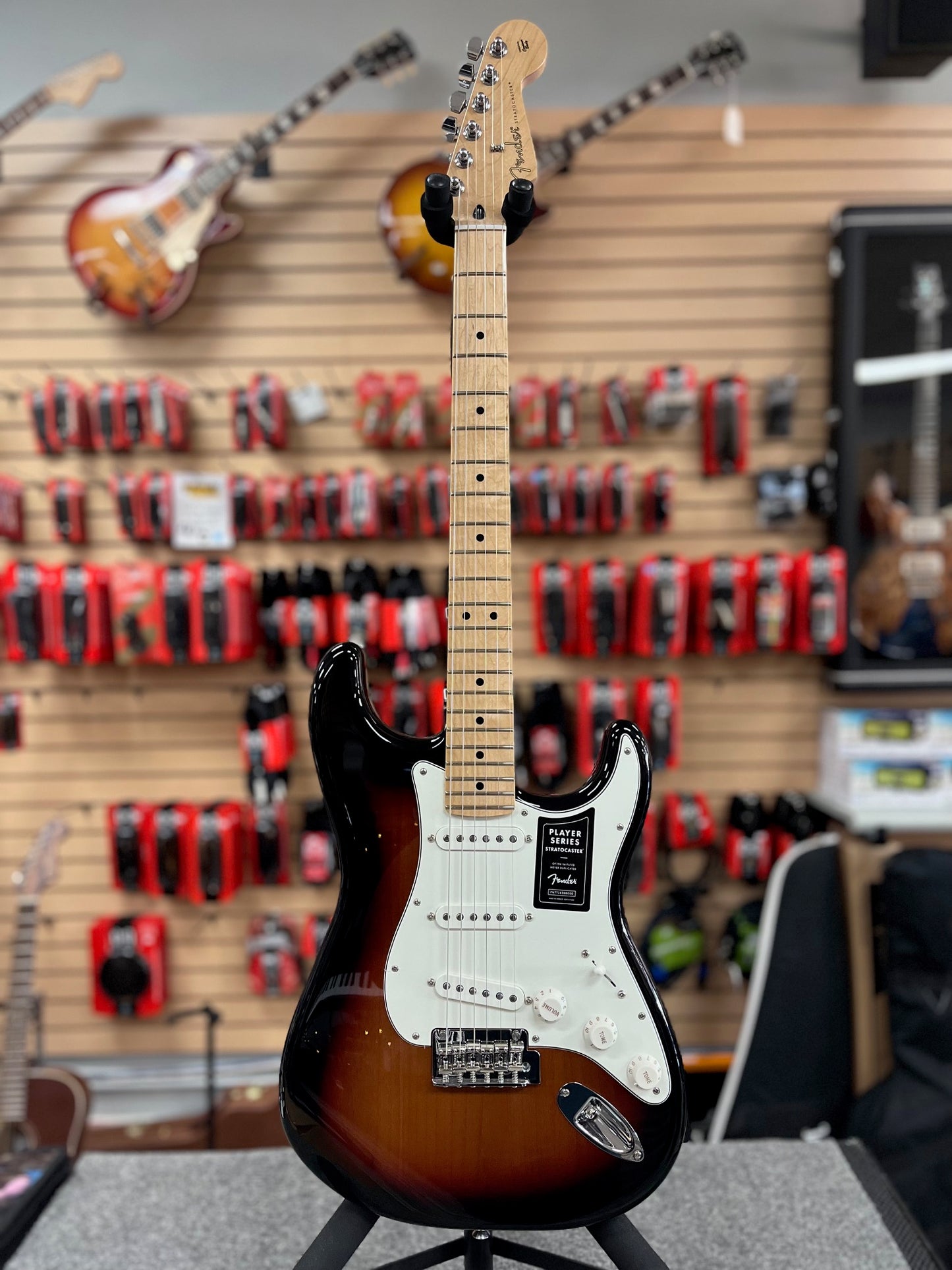 Fender Player Series Stratocaster - 3-Tone Sunburst