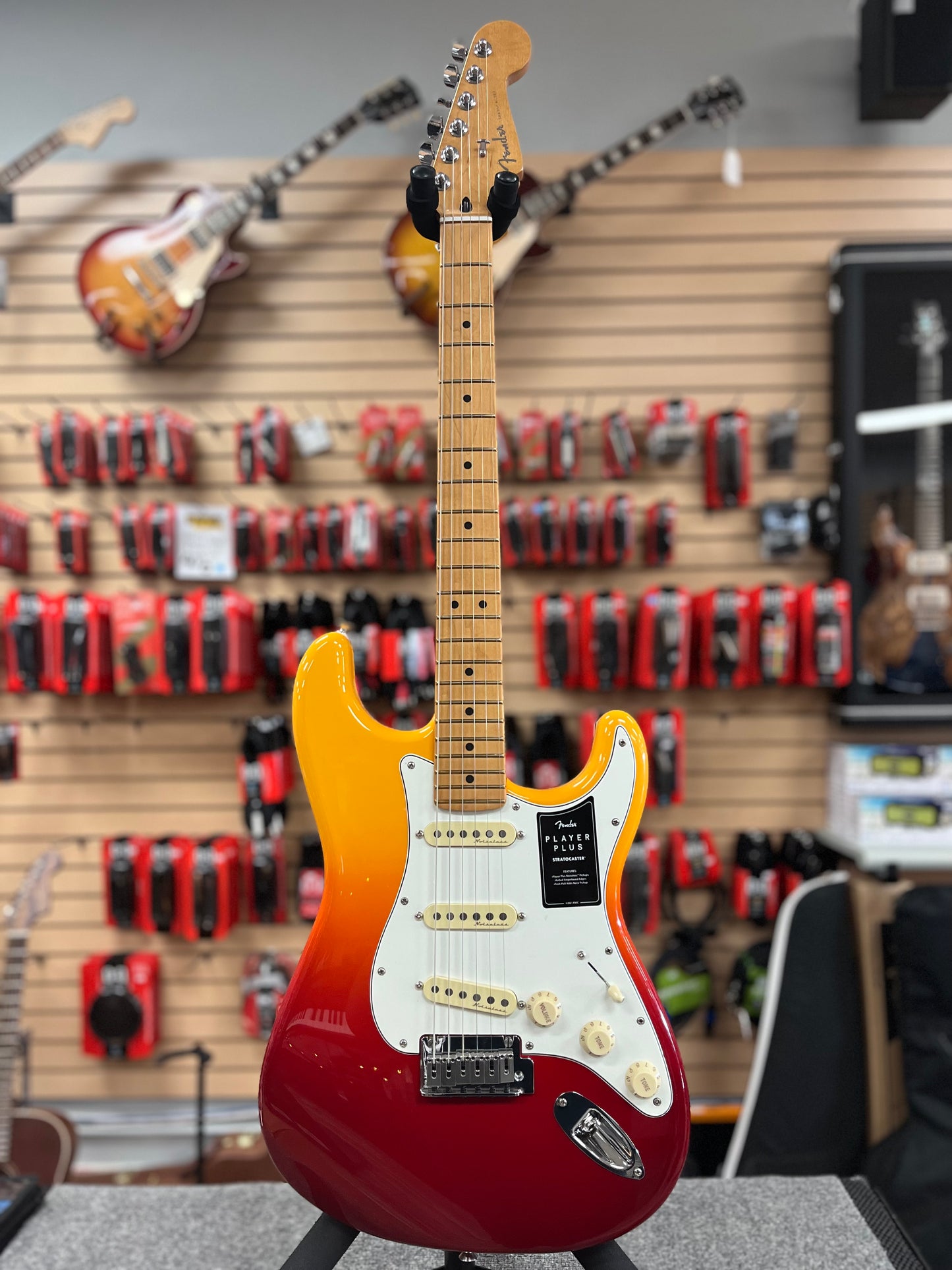 Fender Player Plus Stratocaster - Tequila Sunrise